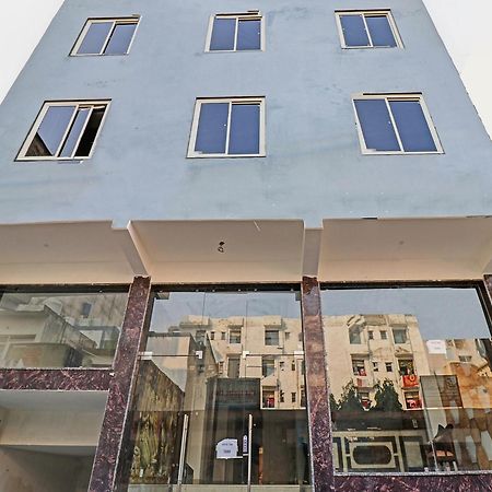 Townhouse Tark Inn New Delhi Exteriör bild